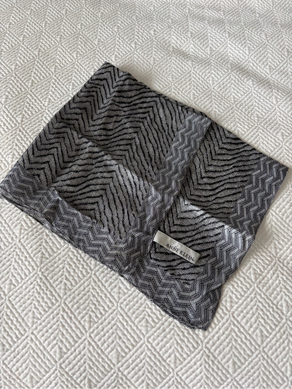 ANNE KLEIN 100% Silk Square Scarf - Black & Silver